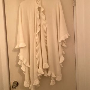 Beautiful white shawl. Very warm!